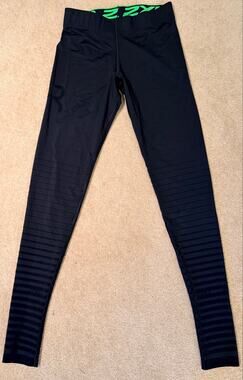 2XU Women's Size M Black Stripe Compression Leggings Activewear Workout Tights